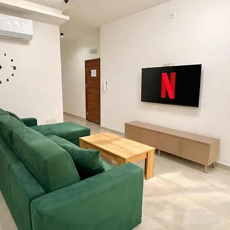 Spacious 3-bedroom With Terrace