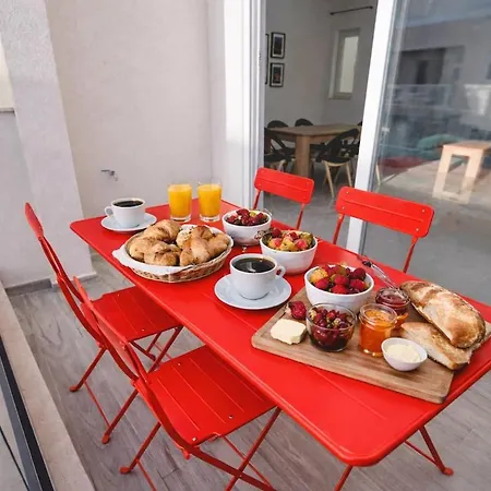 Spacious 3-bedroom With Terrace