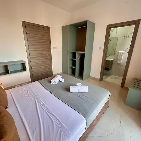 Spacious 3-bedroom With Terrace * Is-Swieqi